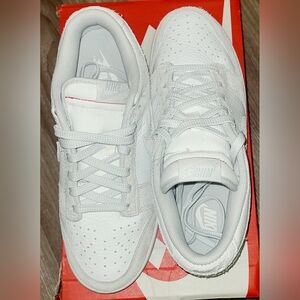 Nike Womens Dunks 9.5